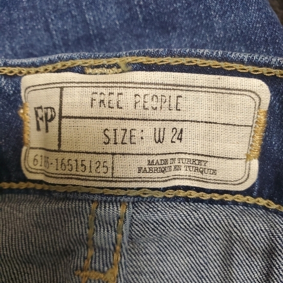 NWT Free People Distressed Skinny Jeans 24 - Picture 5 of 5
